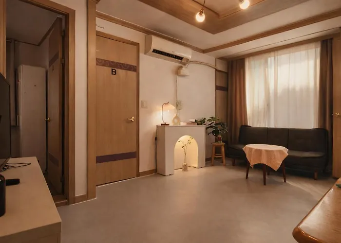 연지 White Linen House