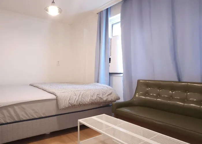 연지 White Linen House *