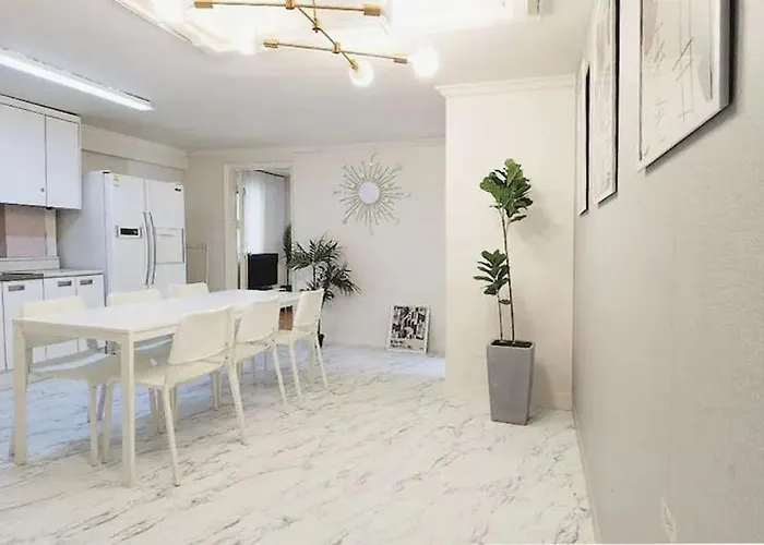 Apartamento 연지 White Linen House Seúl
