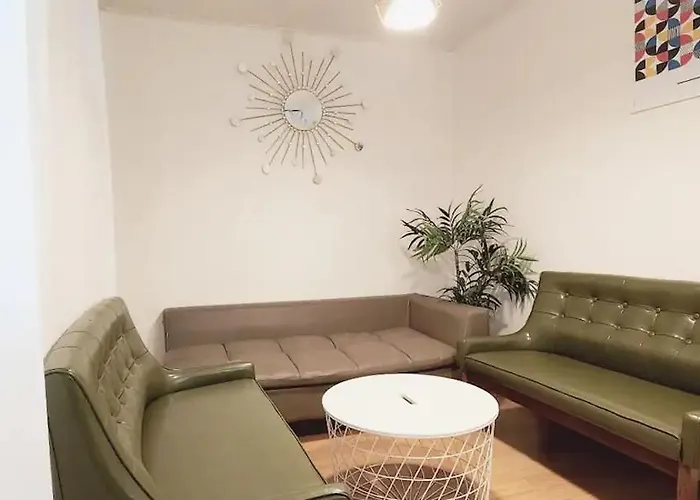 연지 White Linen House